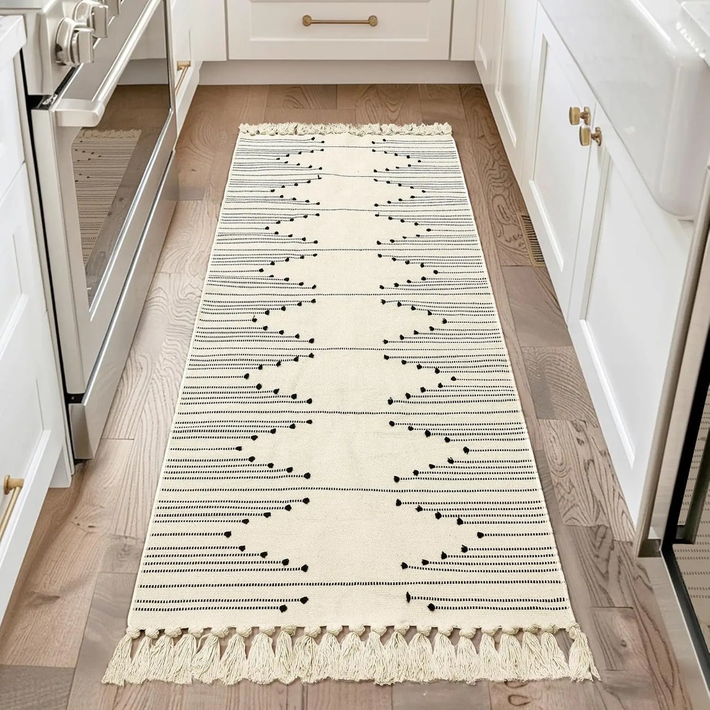 2'x6' Lightweight Woven Farmhouse Washable Runner Rug with Tassel for Hallway or Kitchen