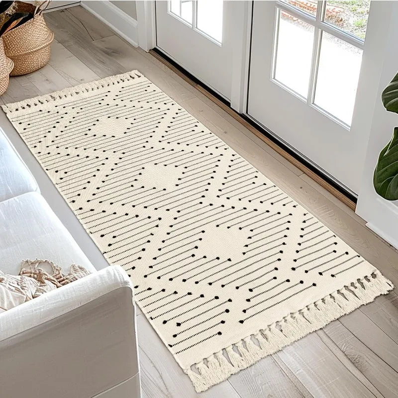 2'x6' Lightweight Woven Farmhouse Washable Runner Rug with Tassel for Hallway or Kitchen