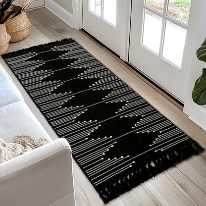 2'x6' Lightweight Woven Farmhouse Washable Runner Rug with Tassel for Hallway or Kitchen